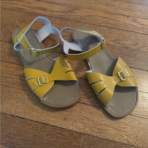 Salt Water Sandals by Hoy - Gold/Yellow Kids Sandals Sz 6